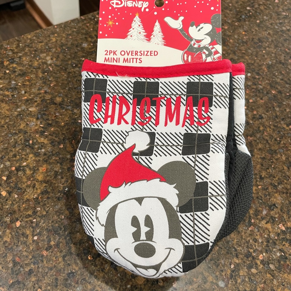 Disney Mickey Mouse Christmas Oven Mitts